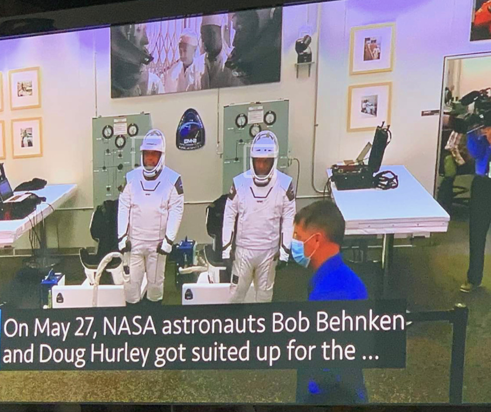 Waiting for astronauts Bob and Doug to take off, eh? (look at those fancy tuques)